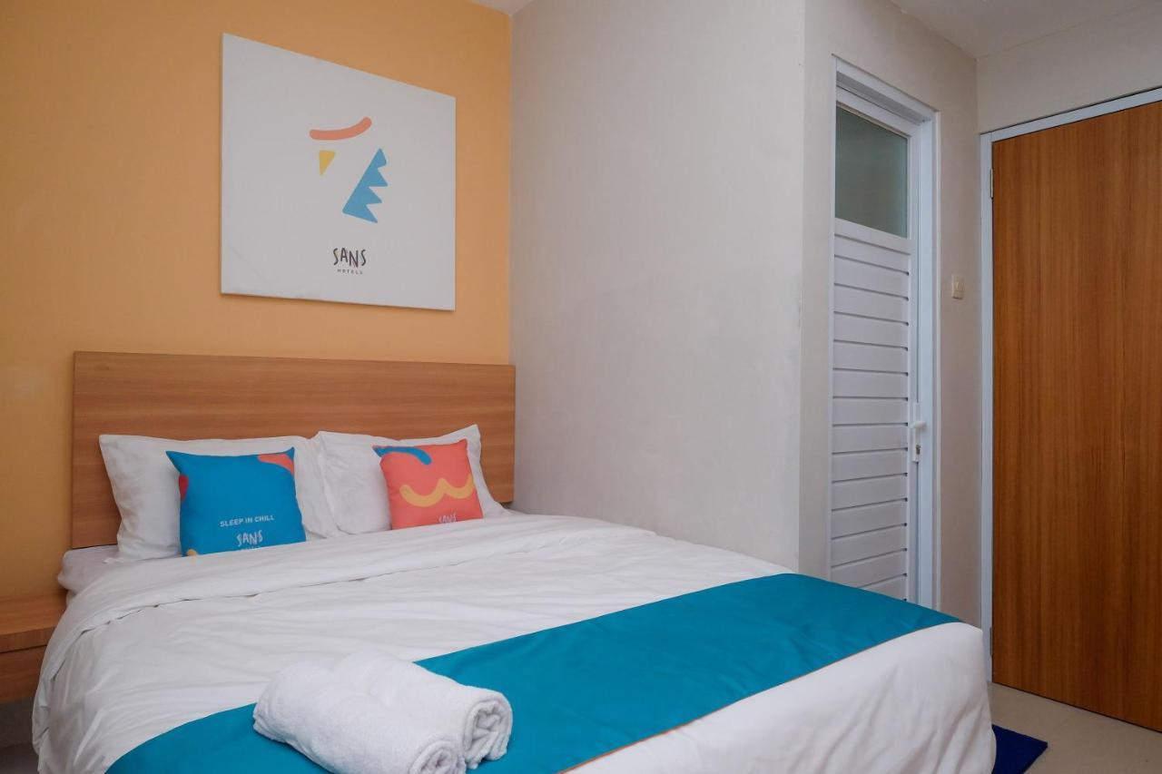 Sans Hotel Tiga Putri Semarang By Reddoorz Ngoại thất bức ảnh