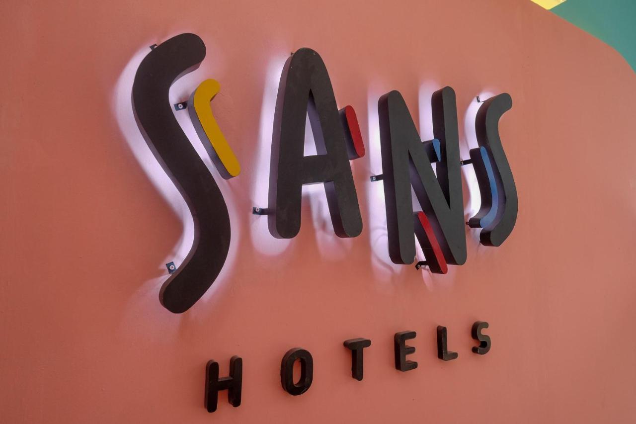 Sans Hotel Tiga Putri Semarang By Reddoorz Ngoại thất bức ảnh